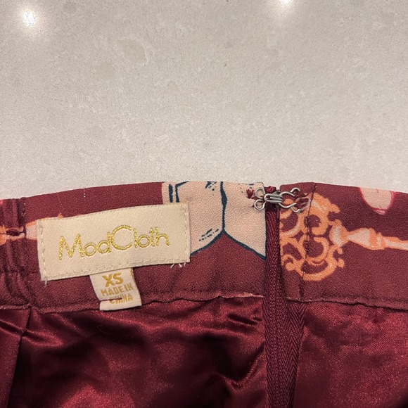 Modcloth Mystery Assistants Burgundy Midi Skirt Animal Dark Academia Sz XS - Picture 4 of 6